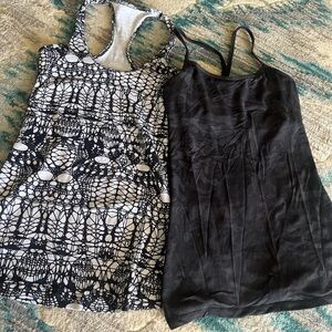 2 lululemon tanks size 2